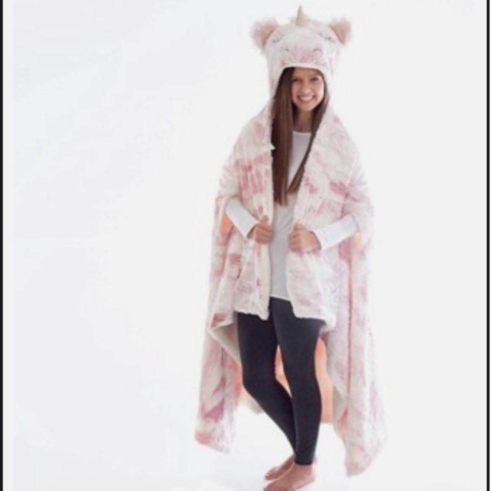 Women Owned Reversible Hooded Plush Wrap Polar Bear 71”X 49”